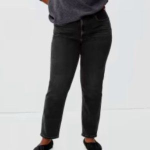 EVERLANE THE CURVY CHEEKY JEAN.  NWT, SIZE 33